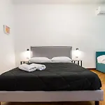 Dimora Vomero Bed & Breakfast 4*